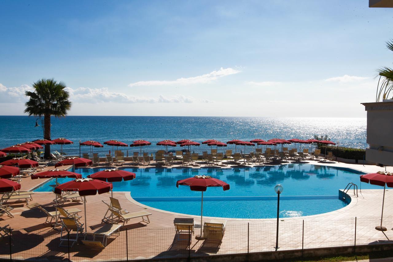 Club Esse Costa Dello Jonio Hotel Mandatoriccio Marina Bagian luar foto