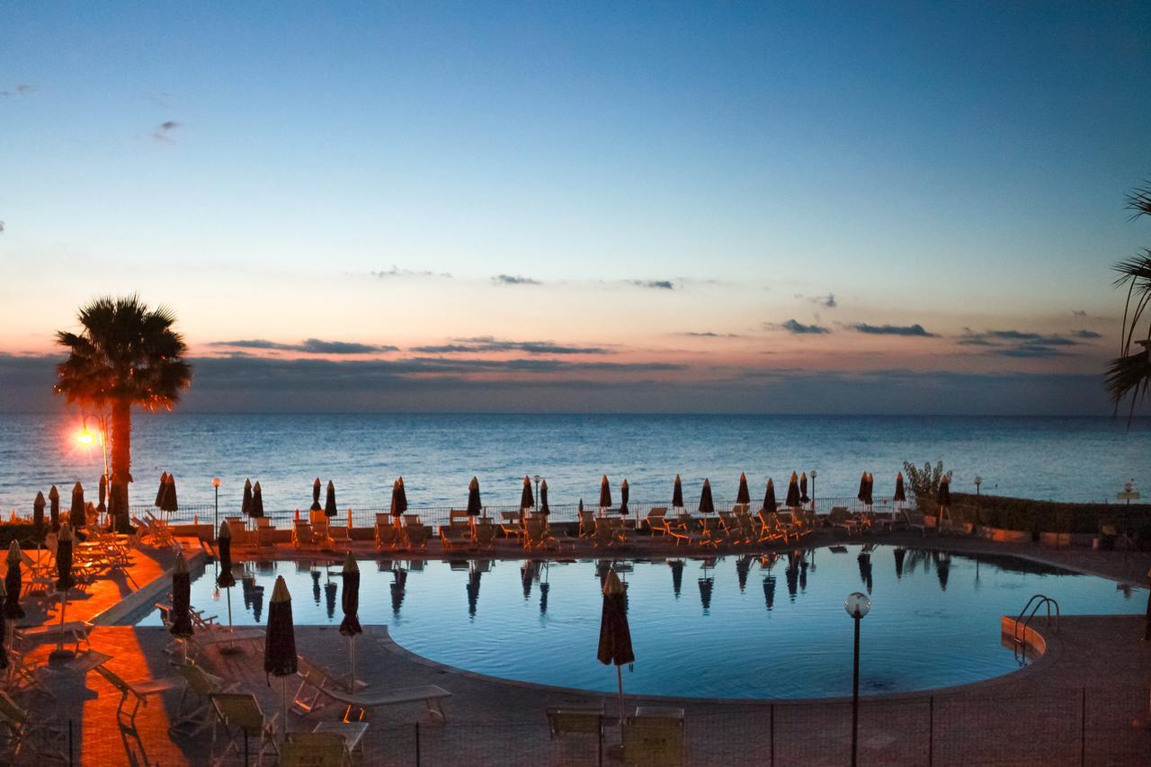 Club Esse Costa Dello Jonio Hotel Mandatoriccio Marina Bagian luar foto