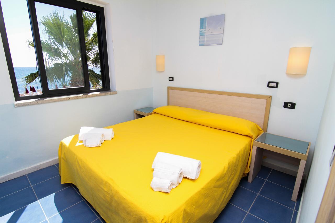 Club Esse Costa Dello Jonio Hotel Mandatoriccio Marina Bagian luar foto