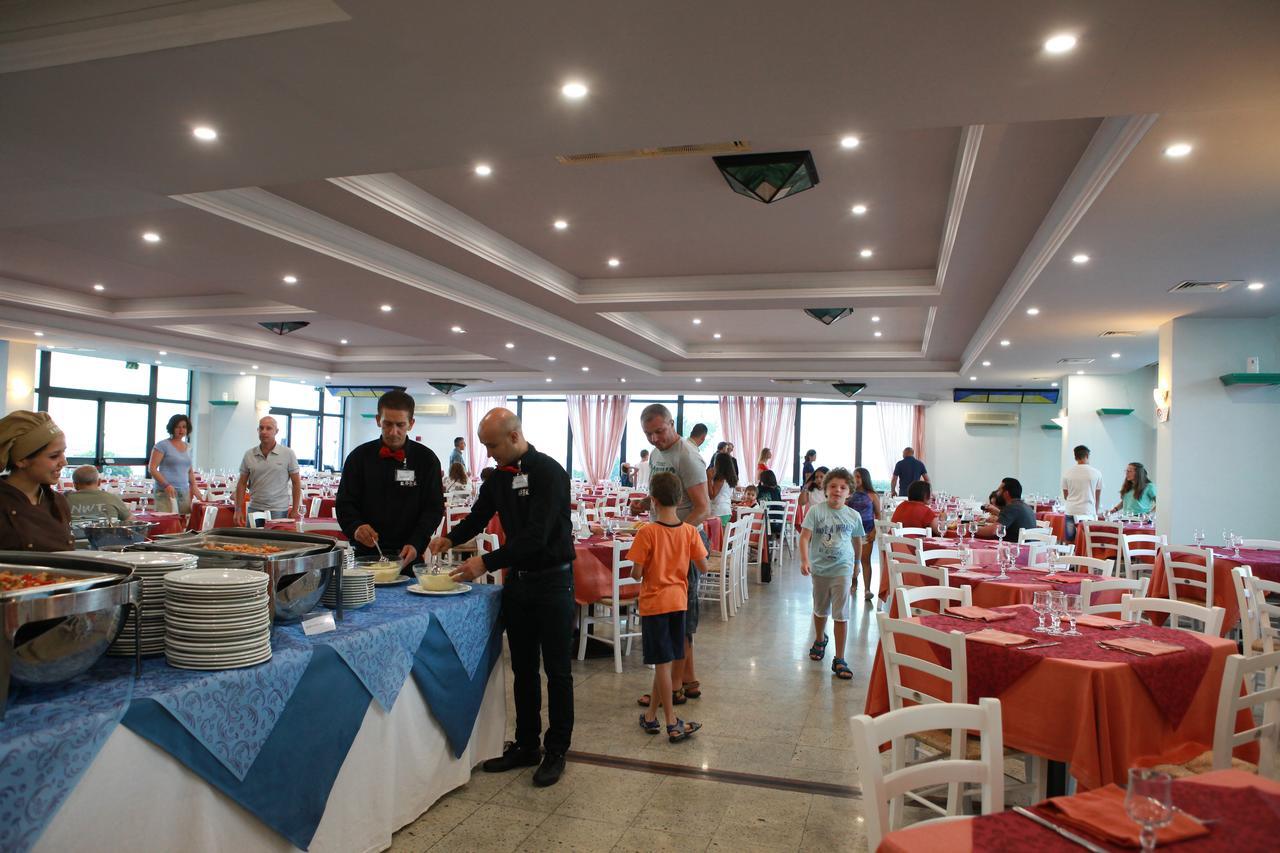 Club Esse Costa Dello Jonio Hotel Mandatoriccio Marina Bagian luar foto