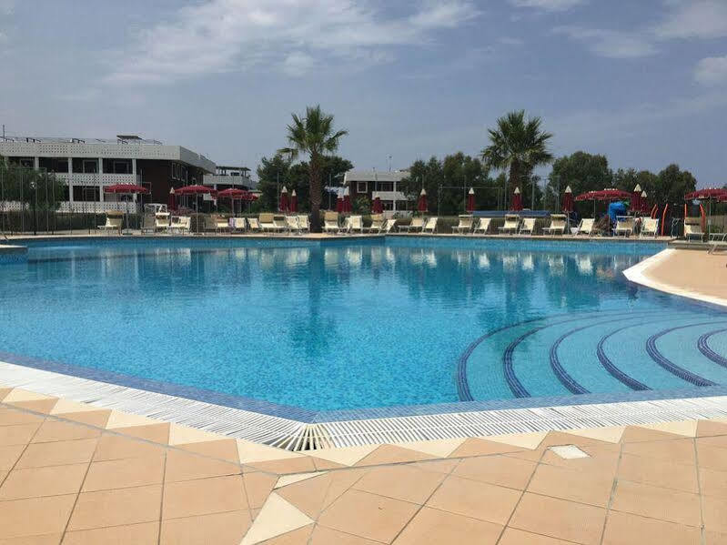 Club Esse Costa Dello Jonio Hotel Mandatoriccio Marina Bagian luar foto