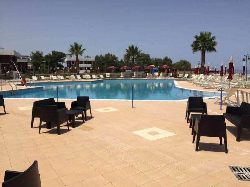 Club Esse Costa Dello Jonio Hotel Mandatoriccio Marina Bagian luar foto